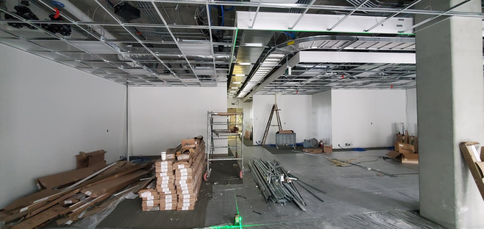 Biomedical Lab, UBC Built floating tbar ceilings with Compasso Trim
